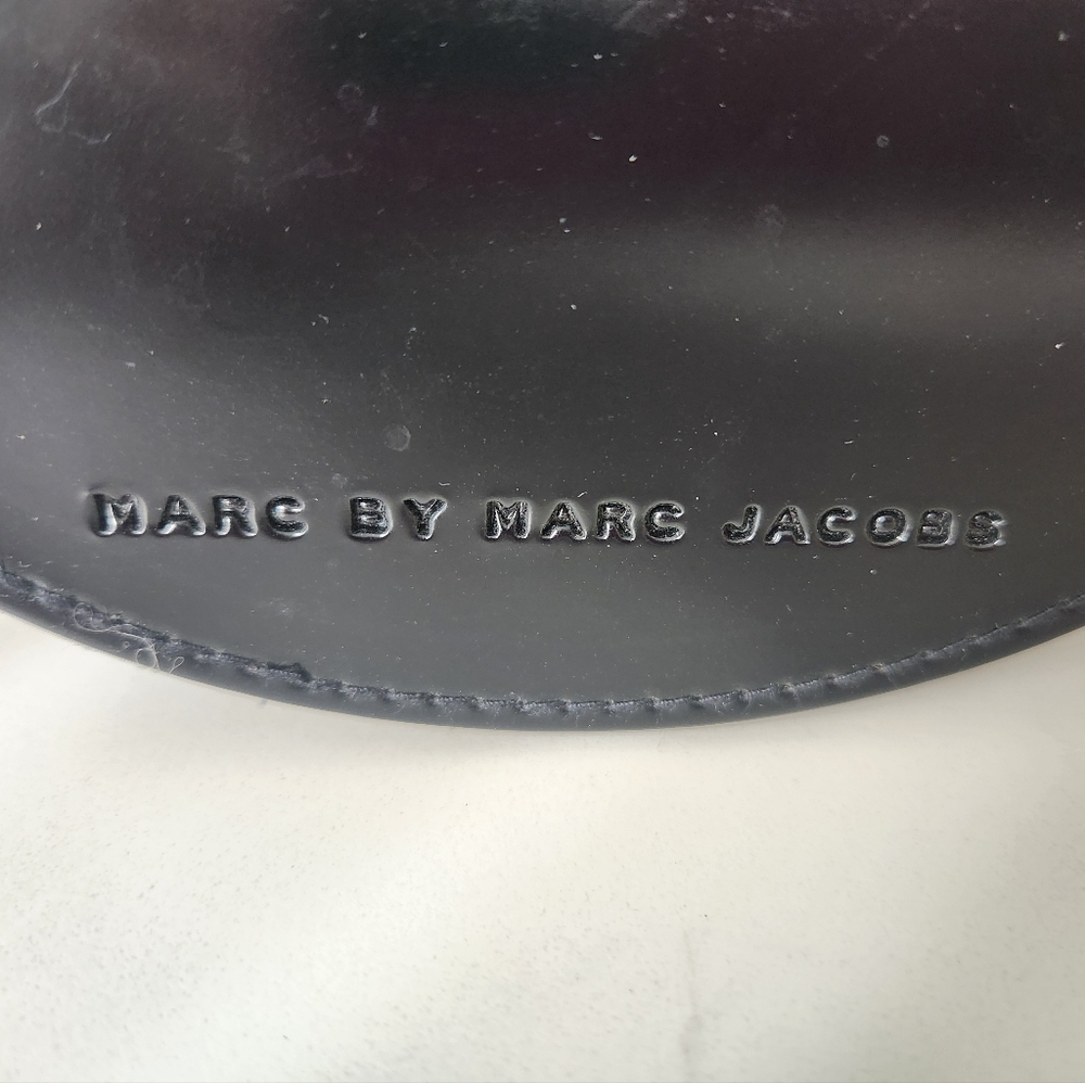 Marc by Marc Jacobs Sunglass Holder With Pocket (Case Only)